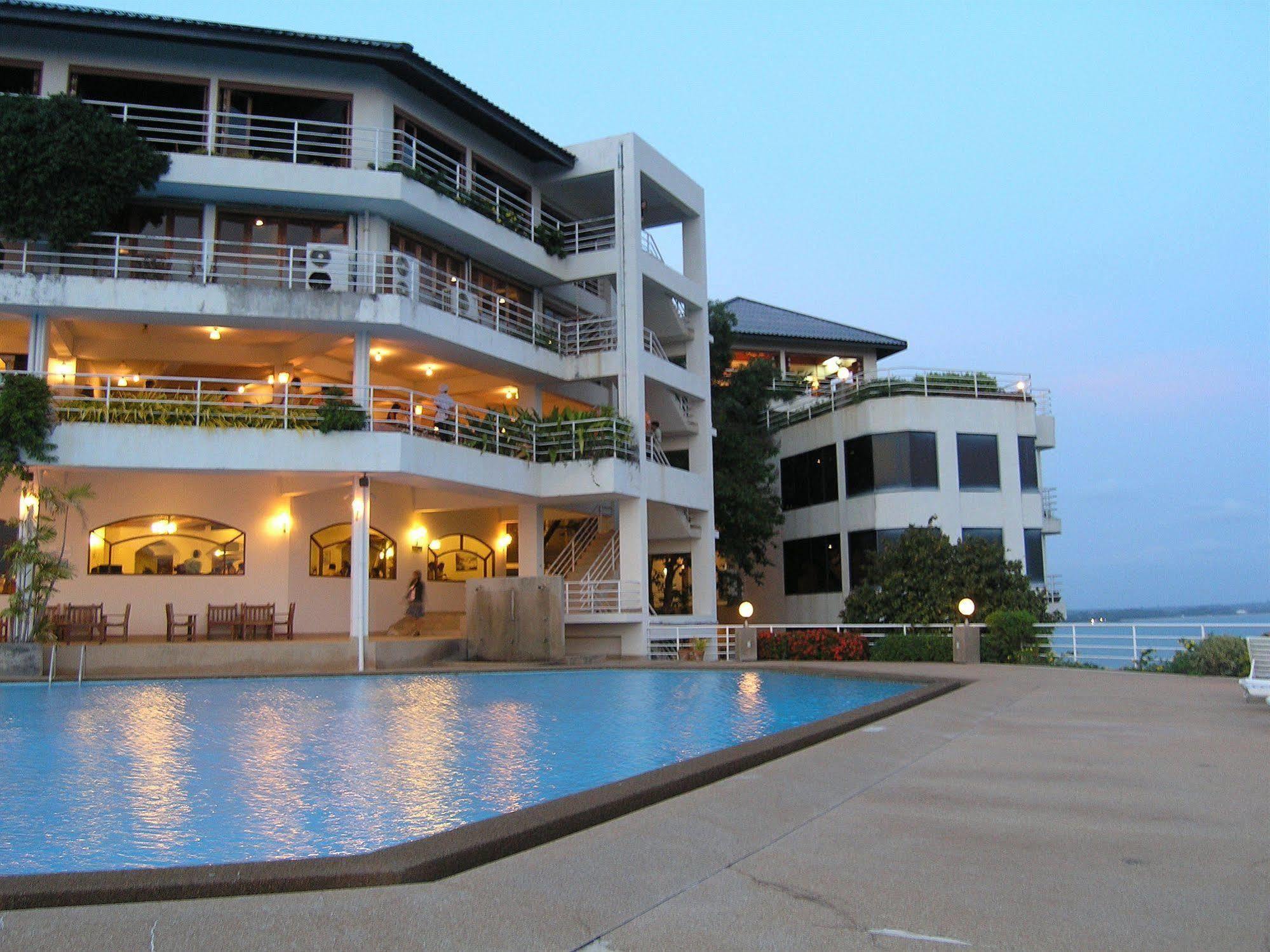 Hinsuay Namsai Resort Rayong Extérieur photo